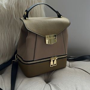 Steve Madden mini backpack (excellent condition)